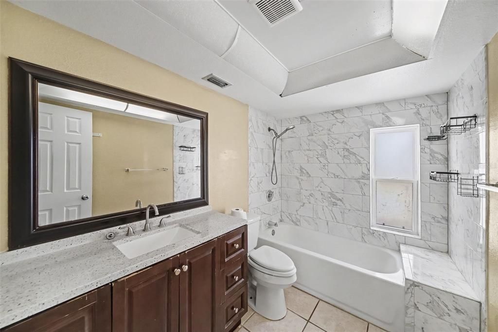 For Sale: $190,000 (3 beds, 2 baths, 1068 Square Feet)
