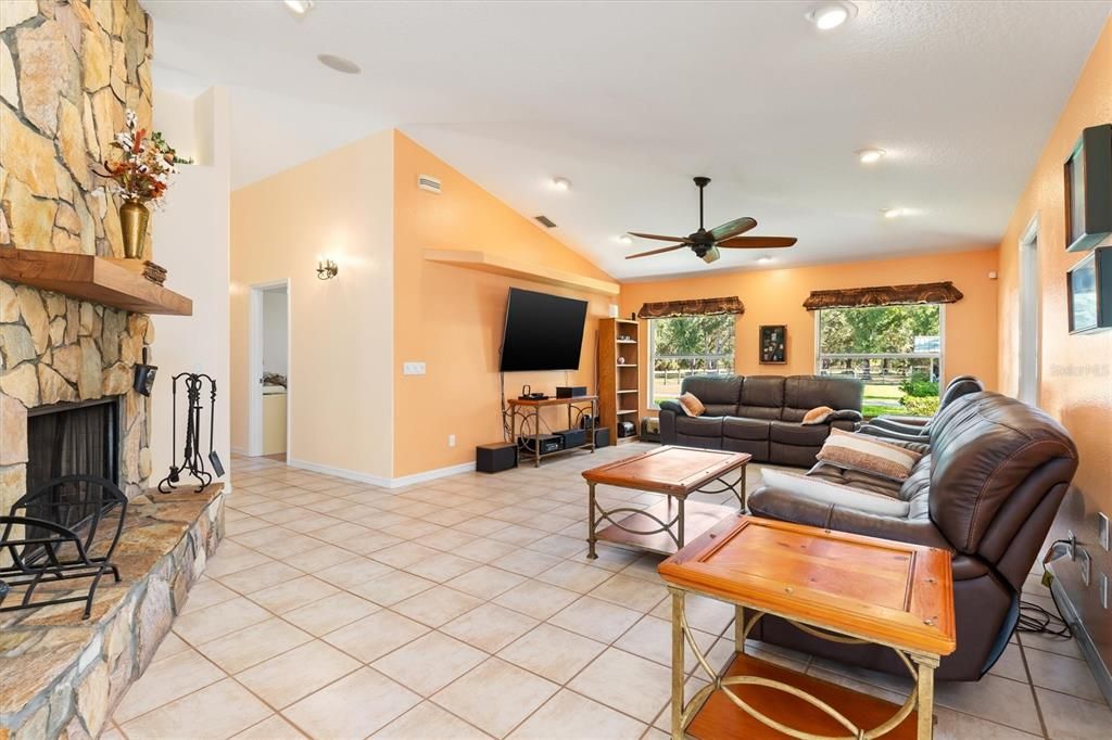 For Sale: $1,431,000 (4 beds, 4 baths, 2781 Square Feet)