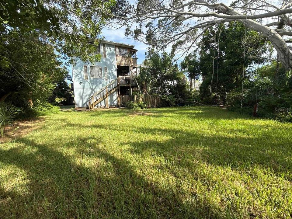 For Sale: $359,000 (3 beds, 3 baths, 1115 Square Feet)