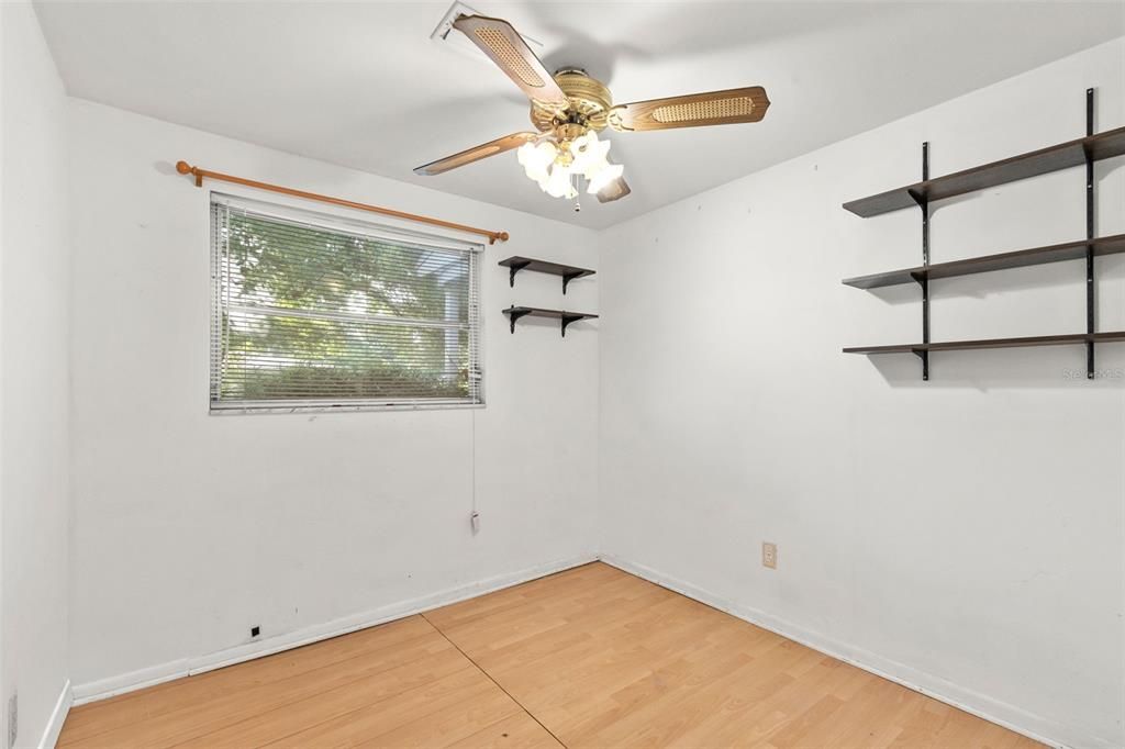En Venta: $294,895 (3 camas, 1 baños, 1233 Pies cuadrados)