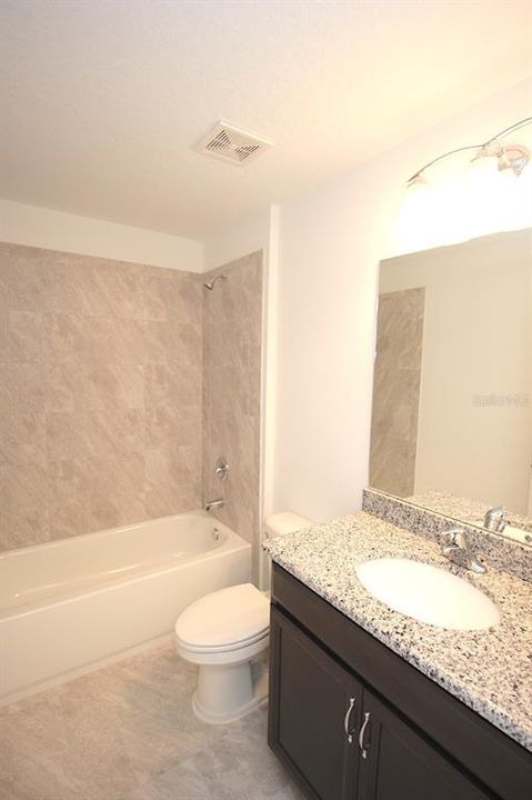 В аренду: $1,650 (3 спален, 2 ванн, 1211 Квадратных фут)