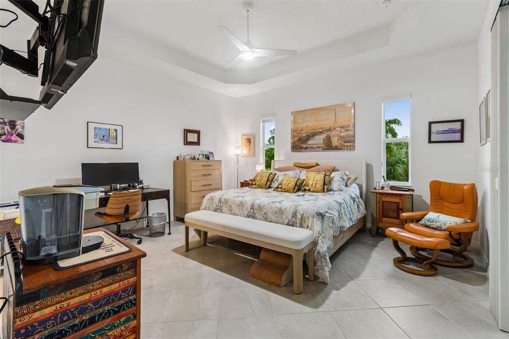 For Sale: $699,900 (3 beds, 3 baths, 2248 Square Feet)