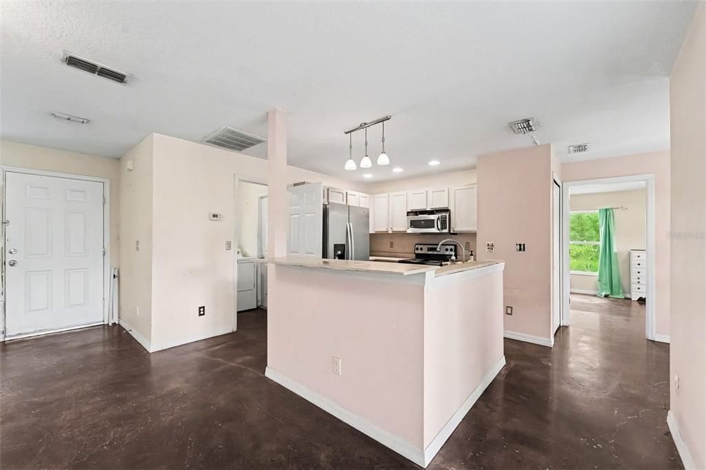 For Sale: $550,000 (2 beds, 2 baths, 1200 Square Feet)