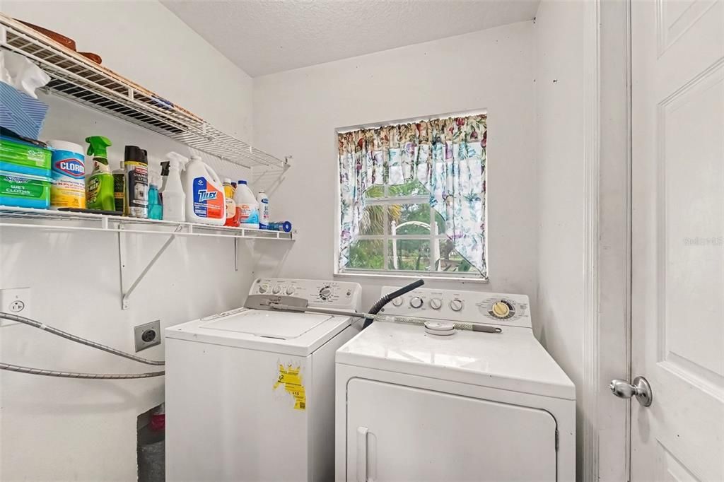 For Sale: $550,000 (2 beds, 2 baths, 1200 Square Feet)