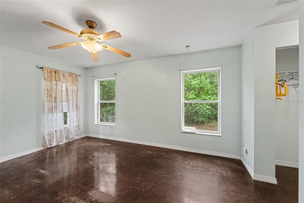 For Sale: $550,000 (2 beds, 2 baths, 1200 Square Feet)