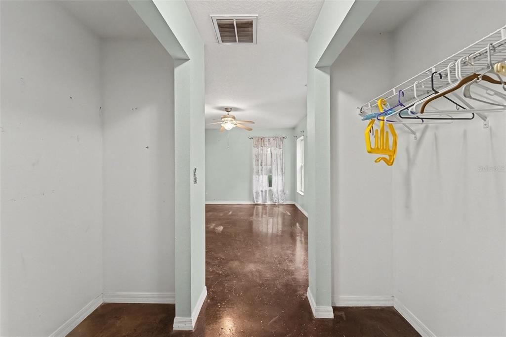 For Sale: $550,000 (2 beds, 2 baths, 1200 Square Feet)