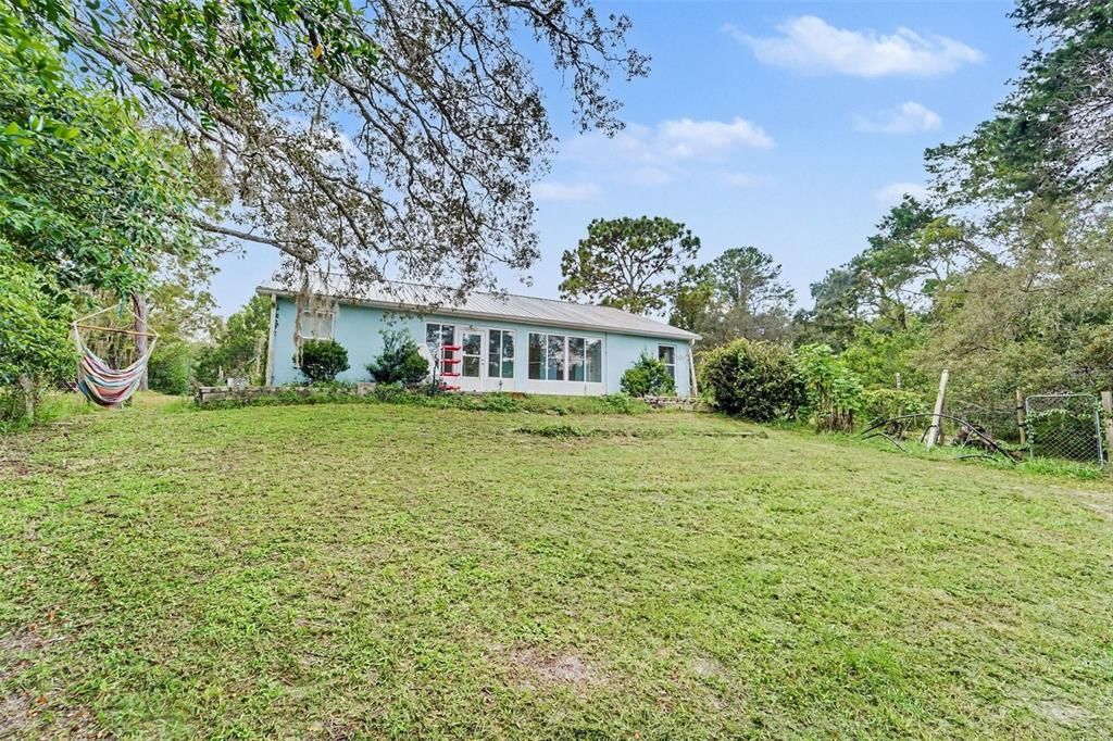 For Sale: $550,000 (2 beds, 2 baths, 1200 Square Feet)