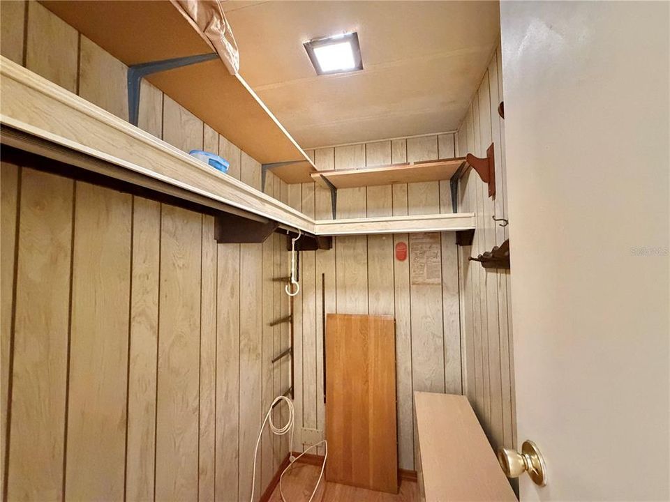 На продажу: $125,000 (2 спален, 2 ванн, 1100 Квадратных фут)