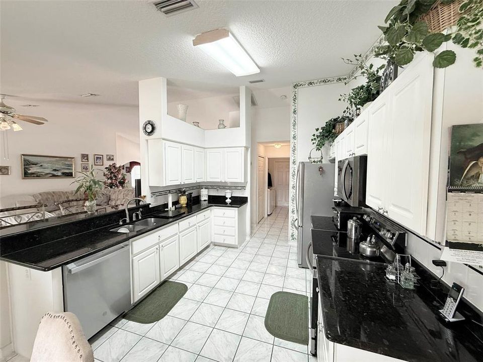For Sale: $635,000 (3 beds, 2 baths, 1966 Square Feet)