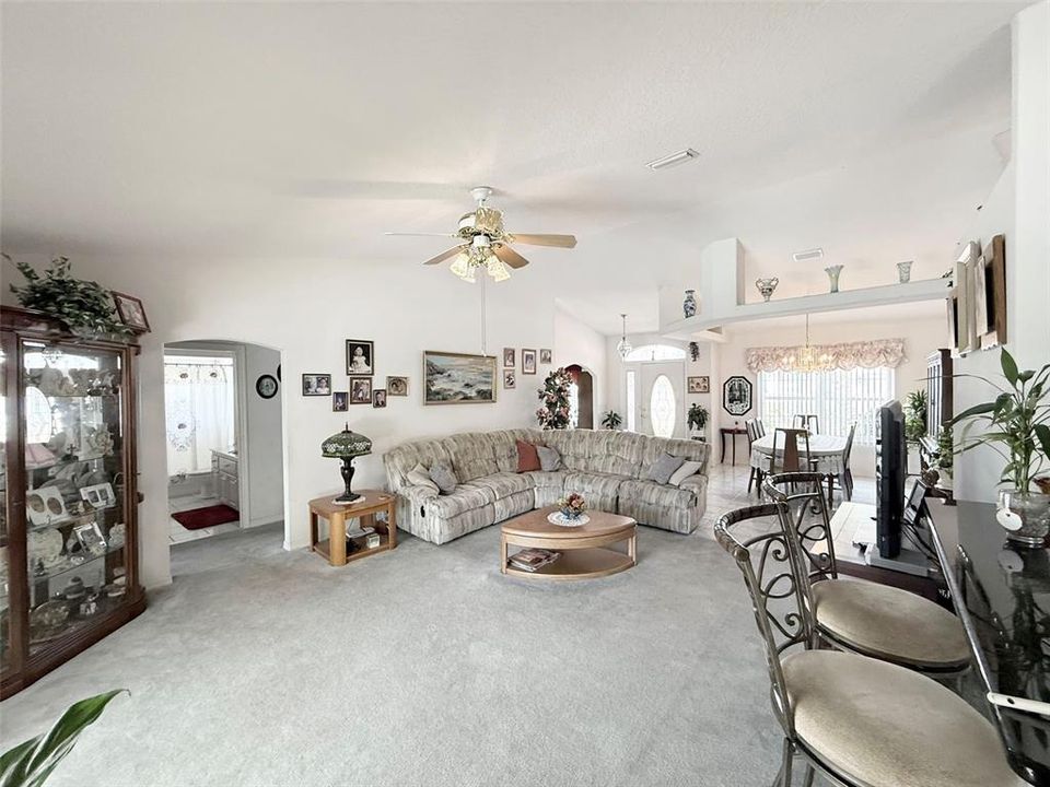 For Sale: $635,000 (3 beds, 2 baths, 1966 Square Feet)