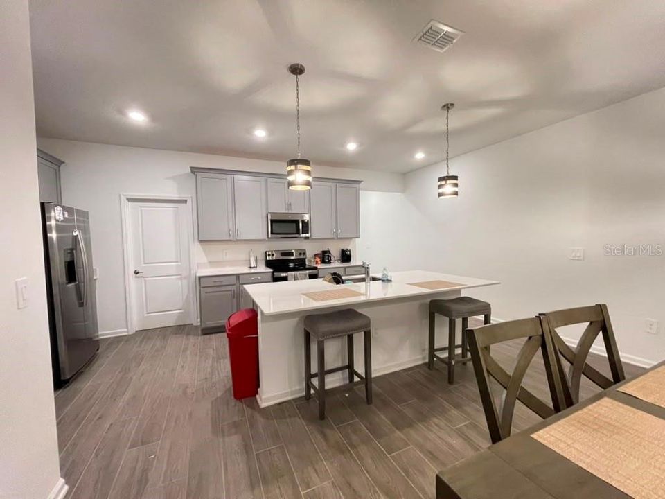 For Sale: $389,900 (3 beds, 2 baths, 1802 Square Feet)