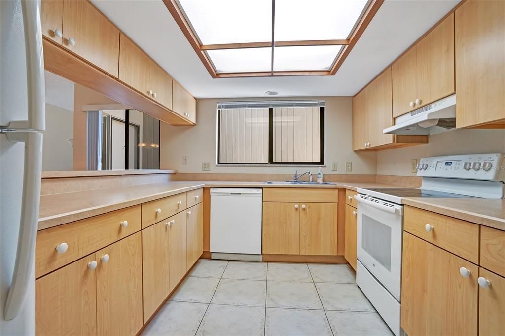 En Venta: $475,000 (3 camas, 2 baños, 1356 Pies cuadrados)