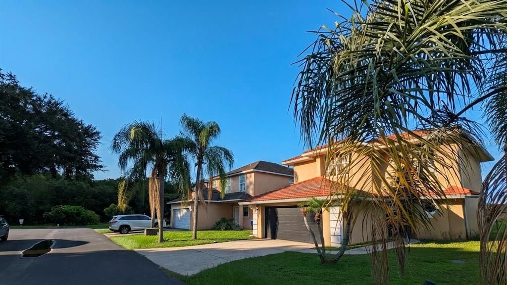 En Venta: $371,900 (3 camas, 3 baños, 1934 Pies cuadrados)