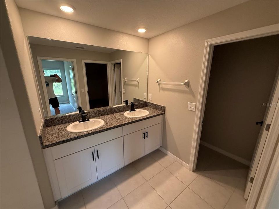 For Sale: $280,000 (4 beds, 2 baths, 1841 Square Feet)