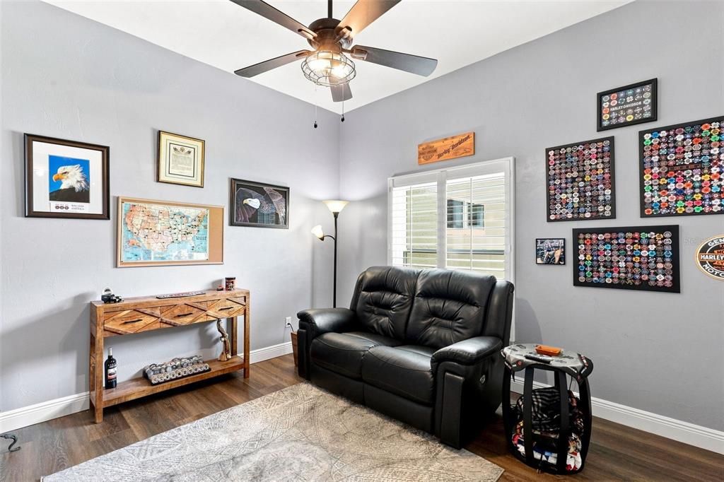 Activo con contrato: $599,000 (3 camas, 2 baños, 2290 Pies cuadrados)
