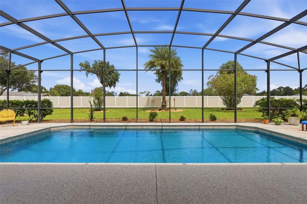 Activo con contrato: $599,000 (3 camas, 2 baños, 2290 Pies cuadrados)