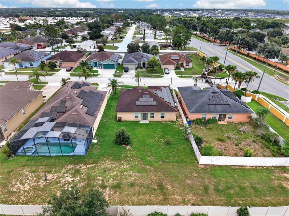 En Venta: $339,990 (4 camas, 2 baños, 1715 Pies cuadrados)