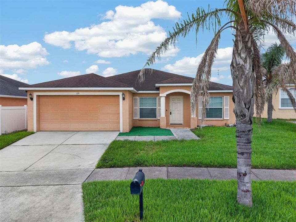 En Venta: $339,990 (4 camas, 2 baños, 1715 Pies cuadrados)