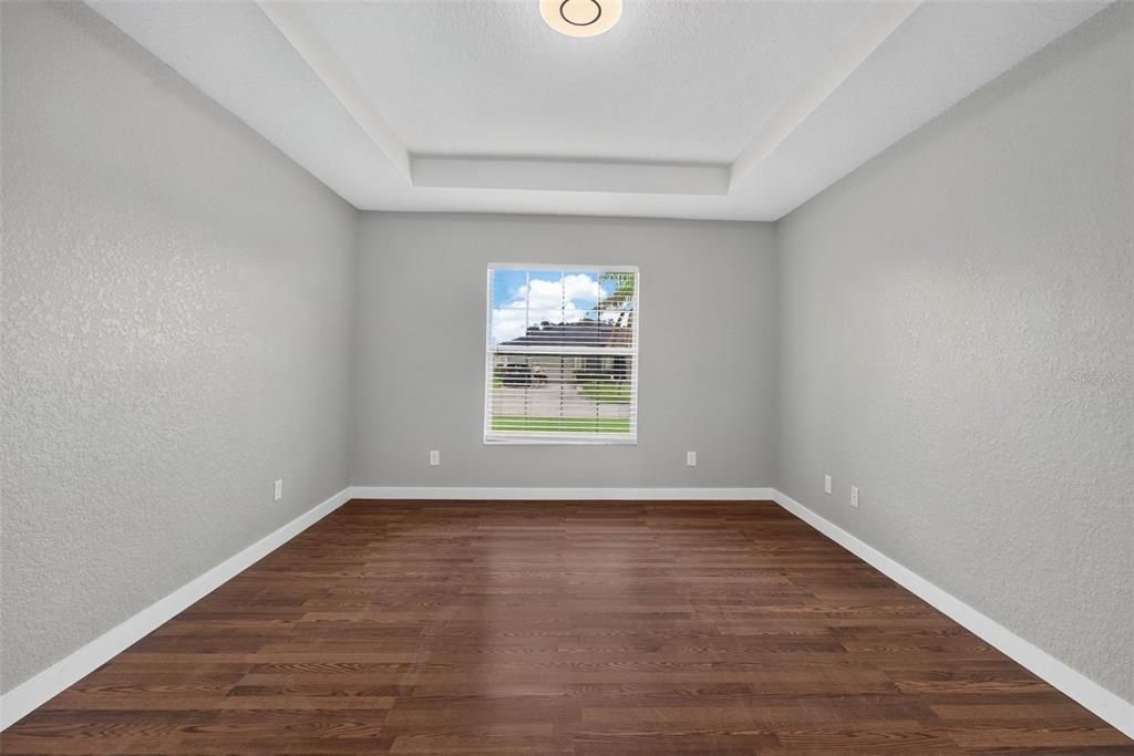 En Venta: $339,990 (4 camas, 2 baños, 1715 Pies cuadrados)
