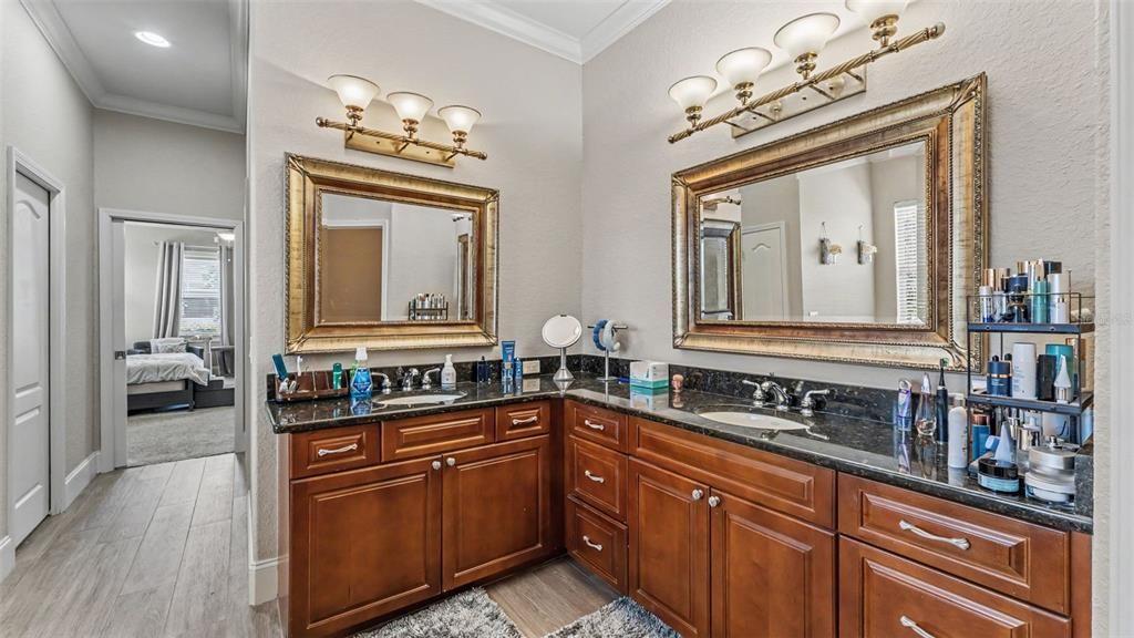 En Venta: $565,000 (4 camas, 3 baños, 2887 Pies cuadrados)