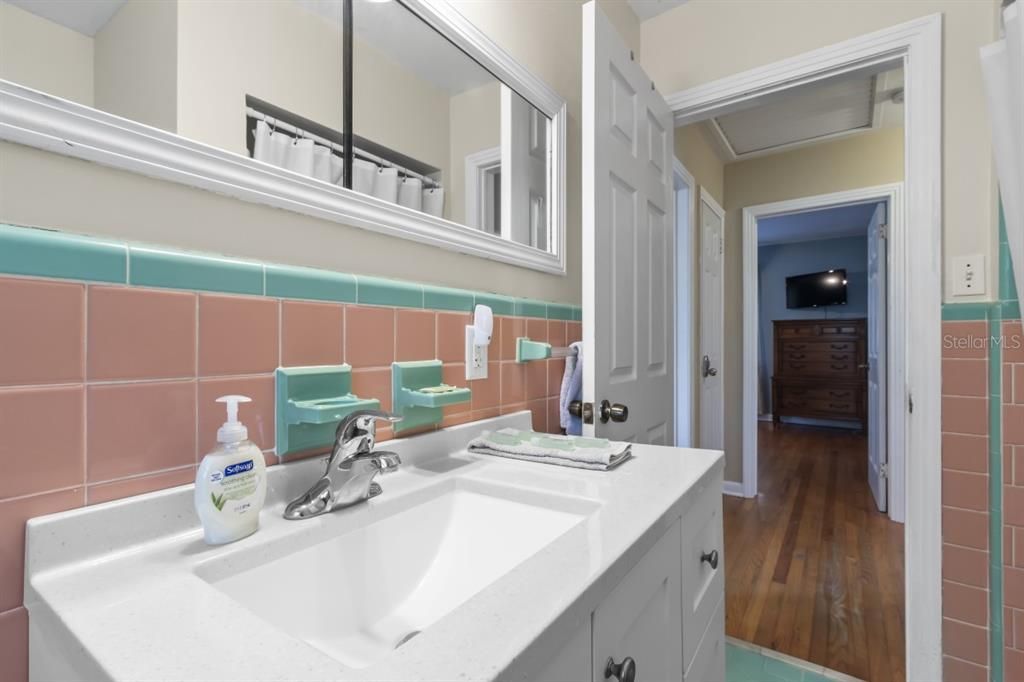 En Venta: $379,900 (2 camas, 1 baños, 1336 Pies cuadrados)