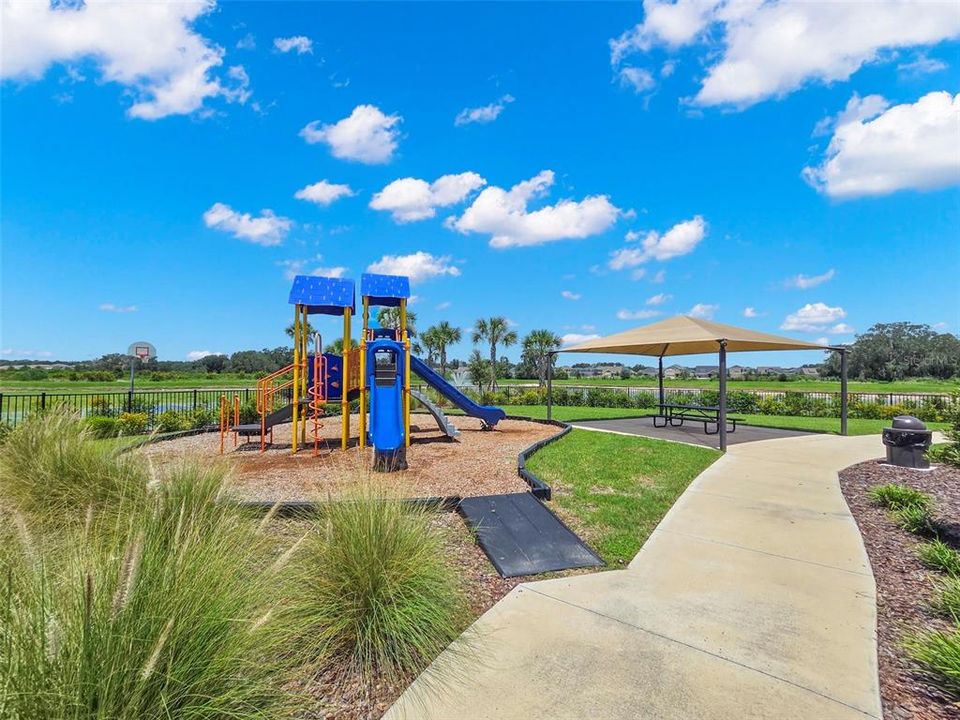 For Rent: $2,400 (3 beds, 2 baths, 1758 Square Feet)