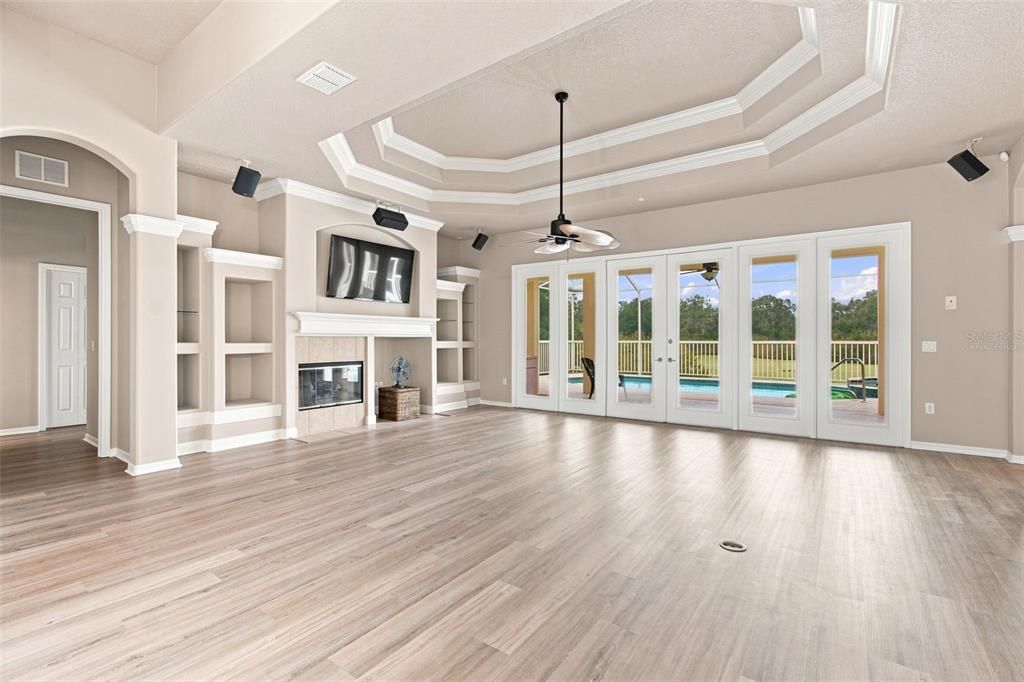 For Sale: $579,000 (4 beds, 3 baths, 2713 Square Feet)