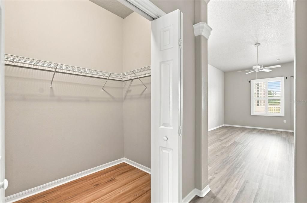 For Sale: $579,000 (4 beds, 3 baths, 2713 Square Feet)