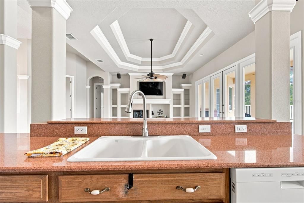 For Sale: $579,000 (4 beds, 3 baths, 2713 Square Feet)