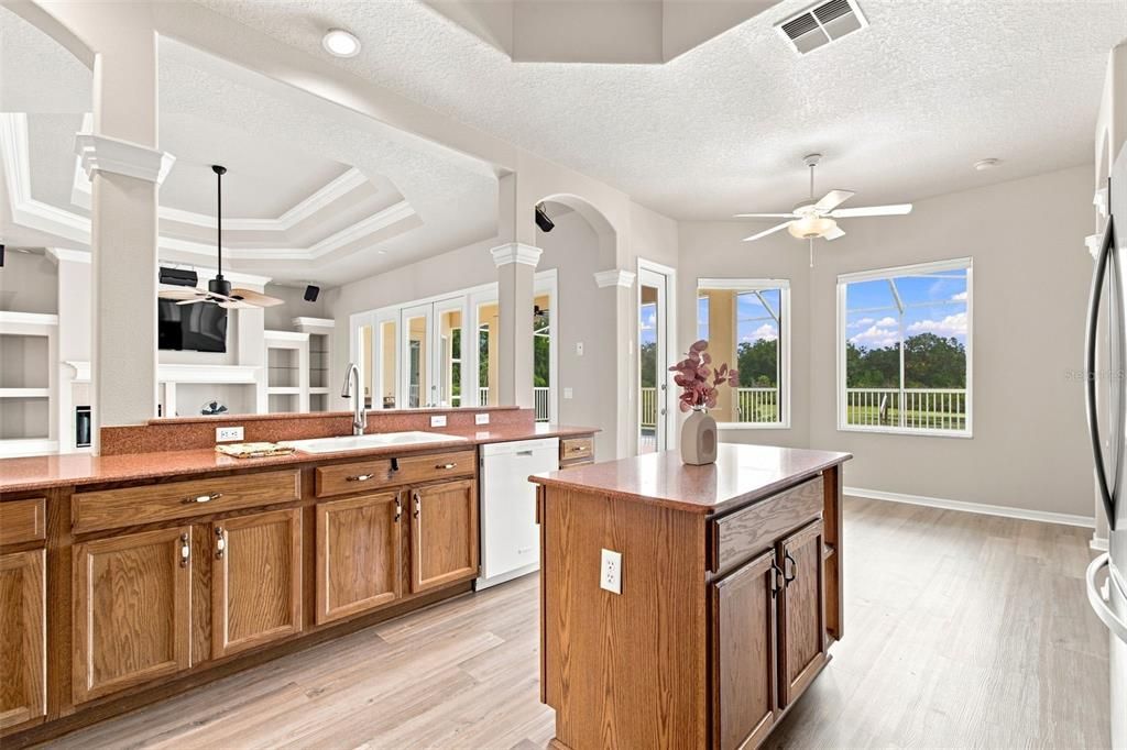 For Sale: $579,000 (4 beds, 3 baths, 2713 Square Feet)