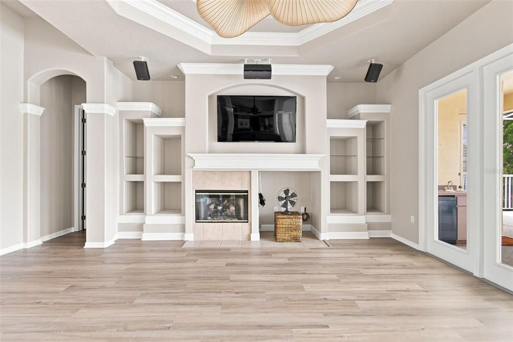 For Sale: $579,000 (4 beds, 3 baths, 2713 Square Feet)