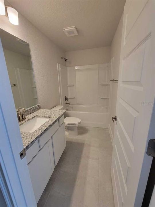 En Venta: $388,850 (4 camas, 3 baños, 2508 Pies cuadrados)