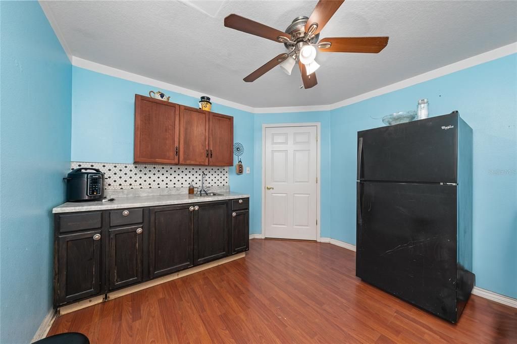 For Sale: $429,990 (3 beds, 3 baths, 1996 Square Feet)