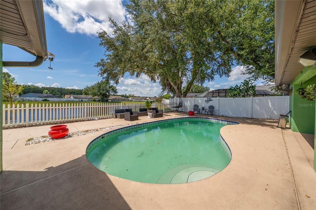 For Sale: $429,990 (3 beds, 3 baths, 1996 Square Feet)