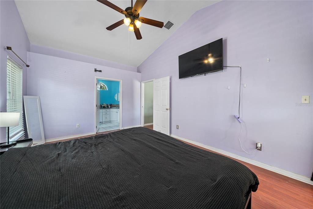 For Sale: $429,990 (3 beds, 3 baths, 1996 Square Feet)