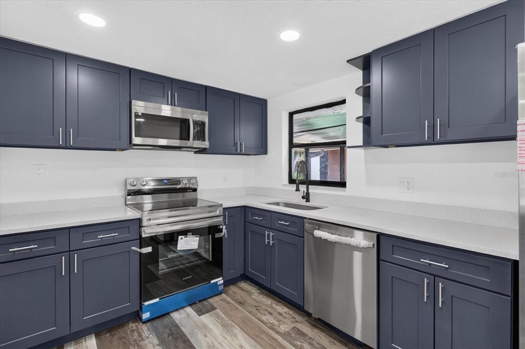 For Sale: $270,995 (3 beds, 2 baths, 1591 Square Feet)