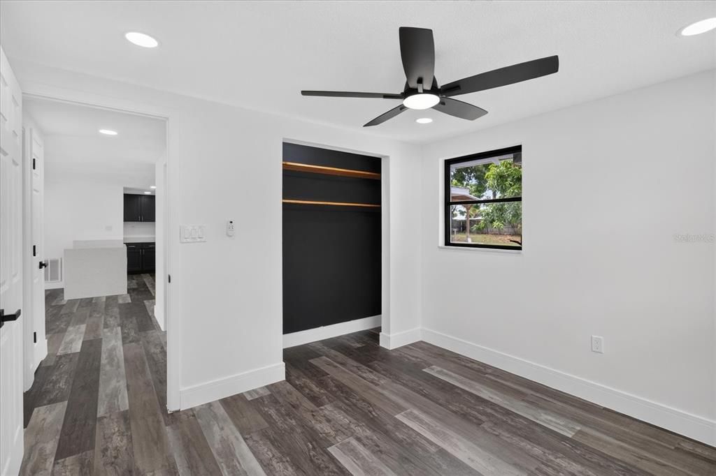 For Sale: $270,995 (3 beds, 2 baths, 1591 Square Feet)