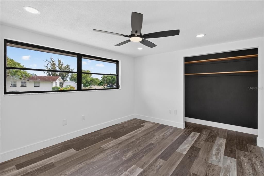 For Sale: $270,995 (3 beds, 2 baths, 1591 Square Feet)