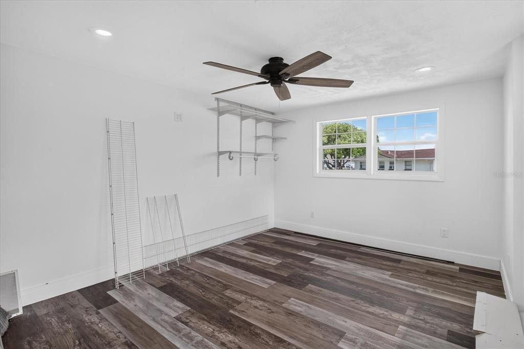 For Sale: $270,995 (3 beds, 2 baths, 1591 Square Feet)