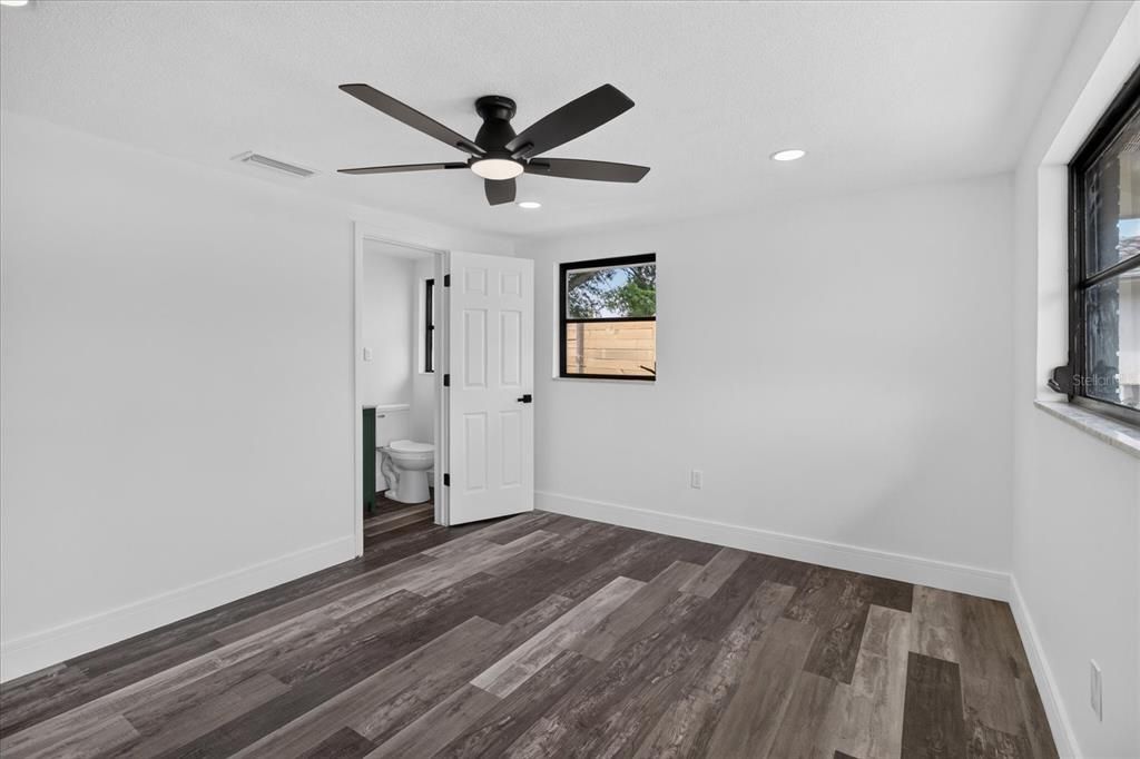 For Sale: $270,995 (3 beds, 2 baths, 1591 Square Feet)