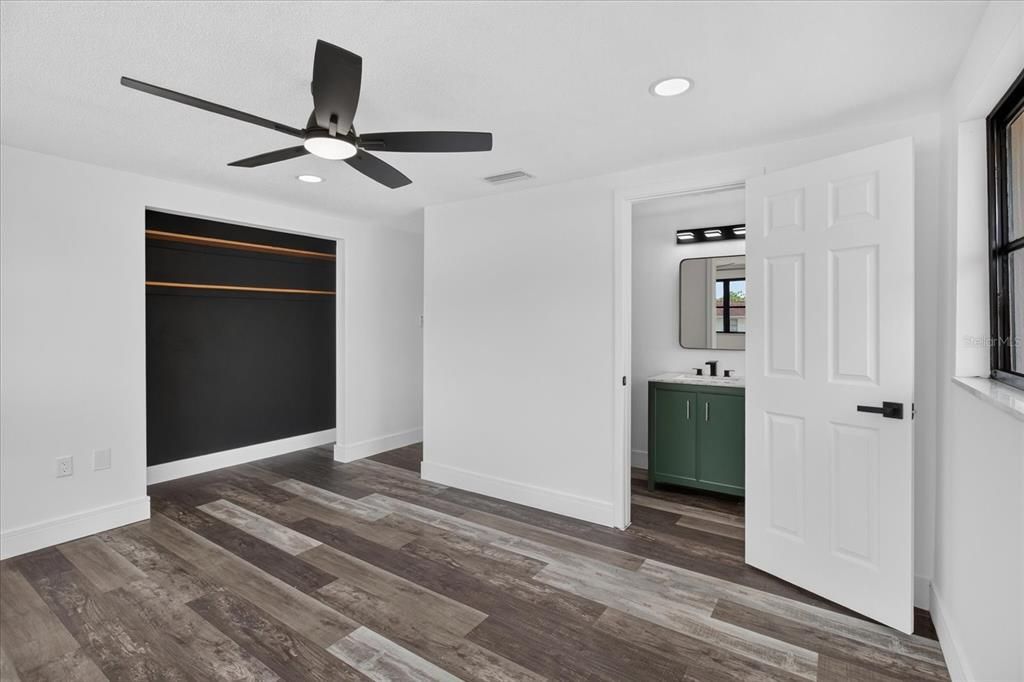 For Sale: $270,995 (3 beds, 2 baths, 1591 Square Feet)