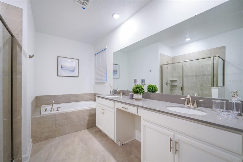 En Venta: $650,000 (6 camas, 5 baños, 3343 Pies cuadrados)