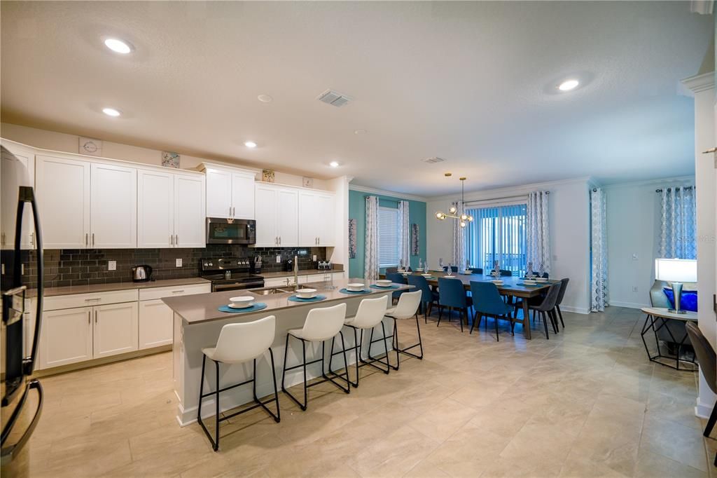 En Venta: $650,000 (6 camas, 5 baños, 3343 Pies cuadrados)