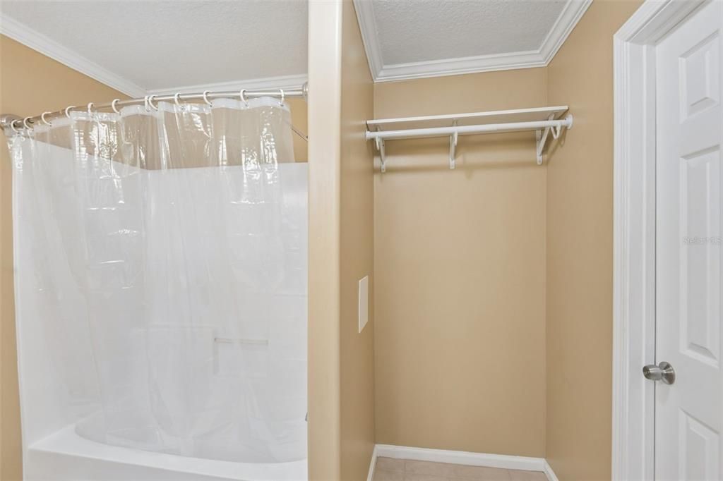 For Rent: $2,500 (4 beds, 2 baths, 1248 Square Feet)