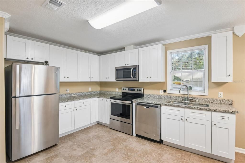 For Rent: $2,500 (4 beds, 2 baths, 1248 Square Feet)