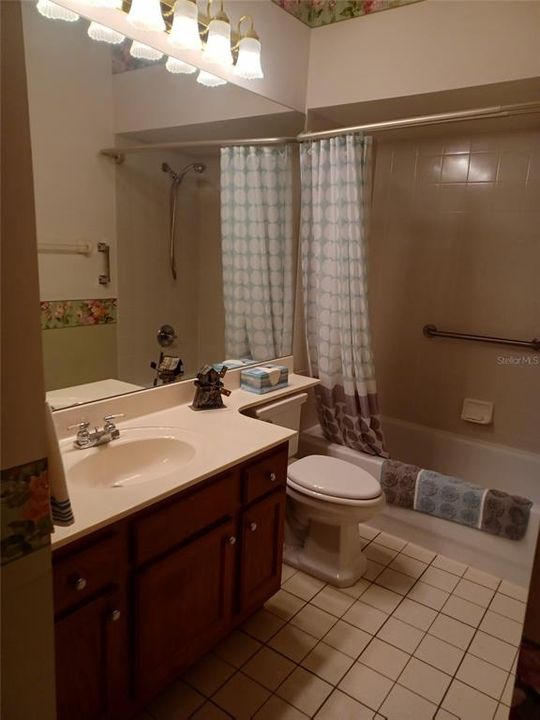 En Venta: $335,000 (3 camas, 2 baños, 1759 Pies cuadrados)