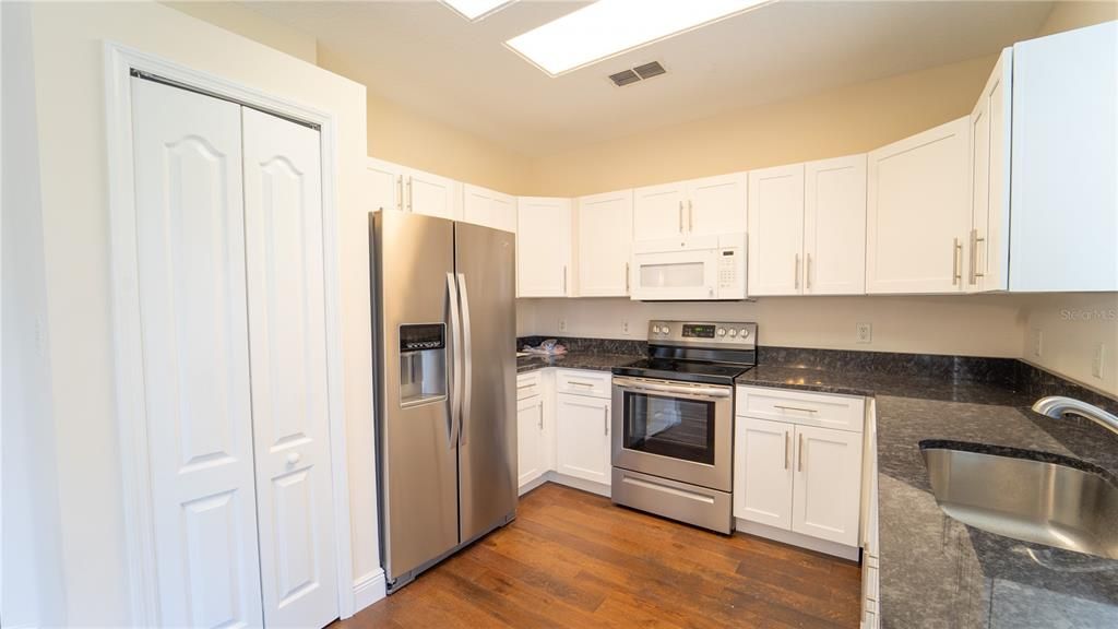 For Rent: $3,000 (4 beds, 2 baths, 2140 Square Feet)