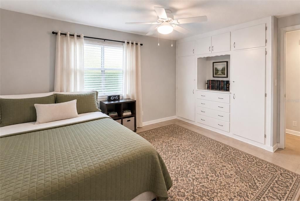 For Sale: $264,900 (3 beds, 1 baths, 1155 Square Feet)