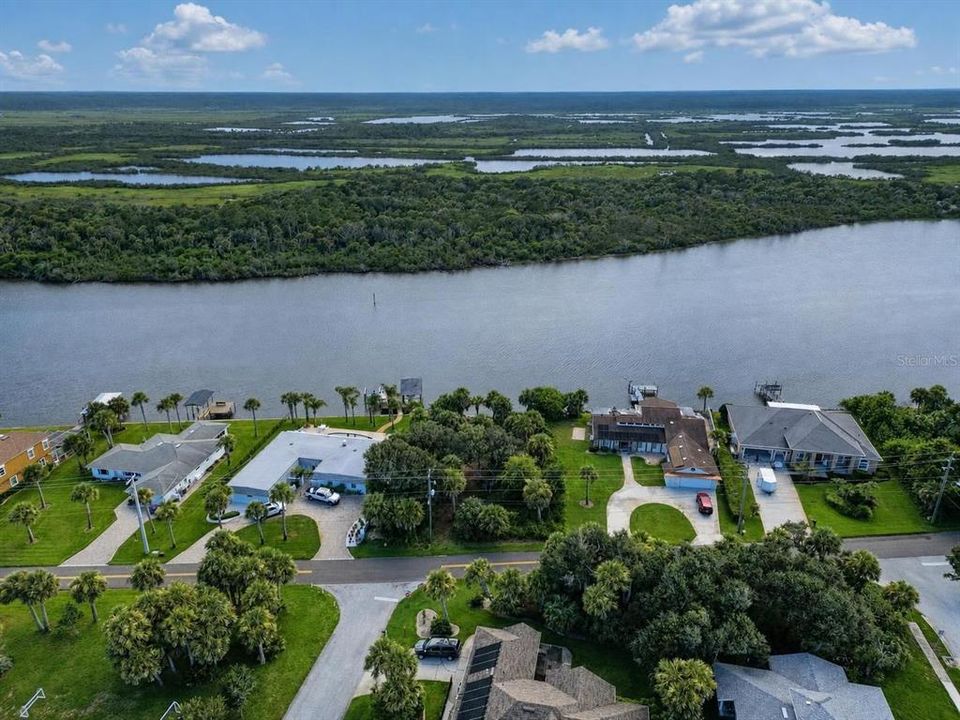 待售: $599,000 (0.33 acres)