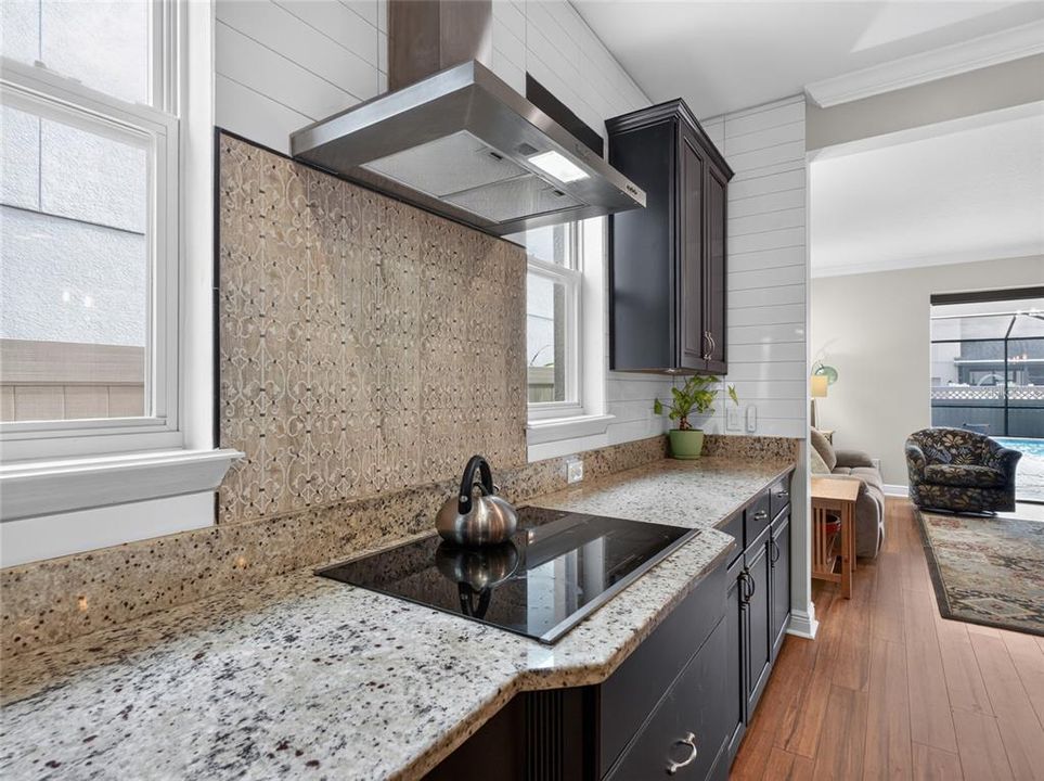 En Venta: $870,000 (4 camas, 3 baños, 3746 Pies cuadrados)